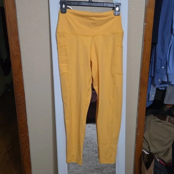 NWOT Colorfulkuala S M Buttery Yellow/Gold Leggings w pockets - Picture 1 of 8